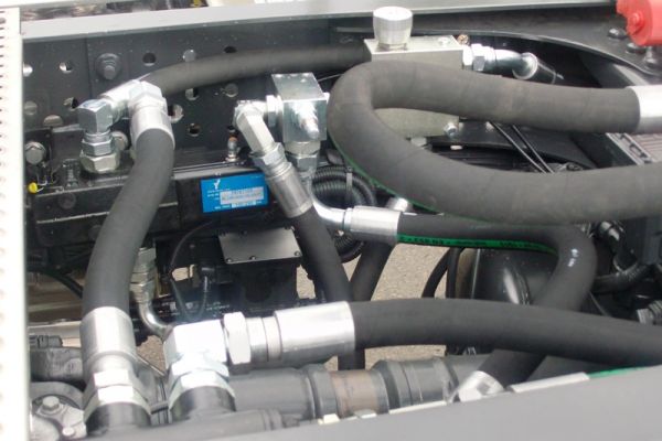 huhn-sonnenhof-lkw37AEA72B1-2347-DF3C-DEDD-FF307CF6A560.jpg